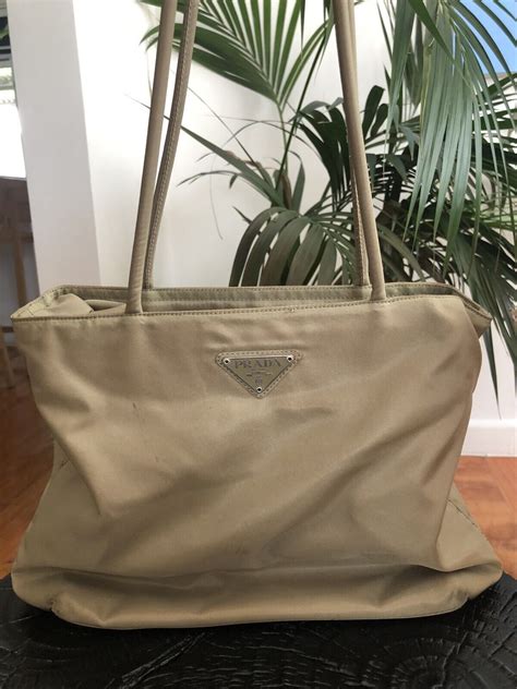 prada beige nylon bag|Altro.